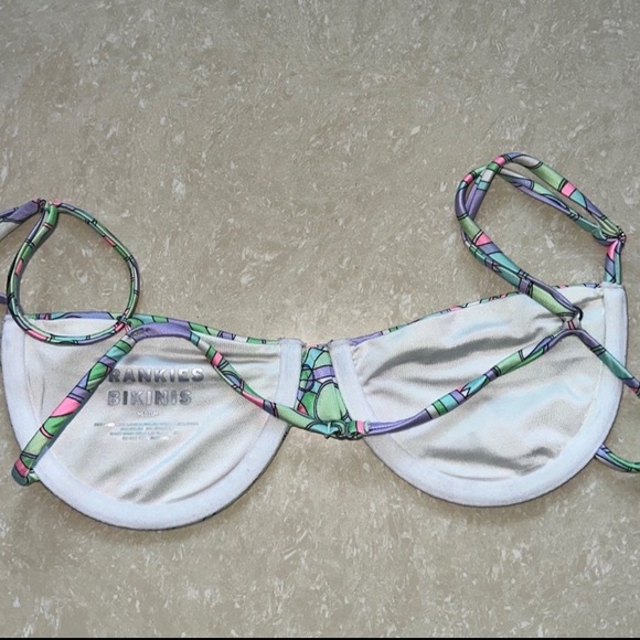 Frankie’s bikinis-Swimsuit top - Picture 2 of 3